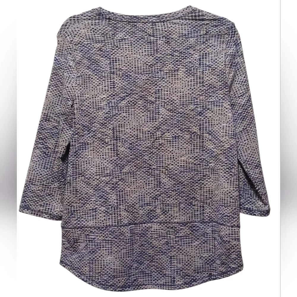 Chico's -Blue Print 3/4 Sleeve, Round Neck  Geometric Pattern Blouse, Size 0 - Picture 3 of 10